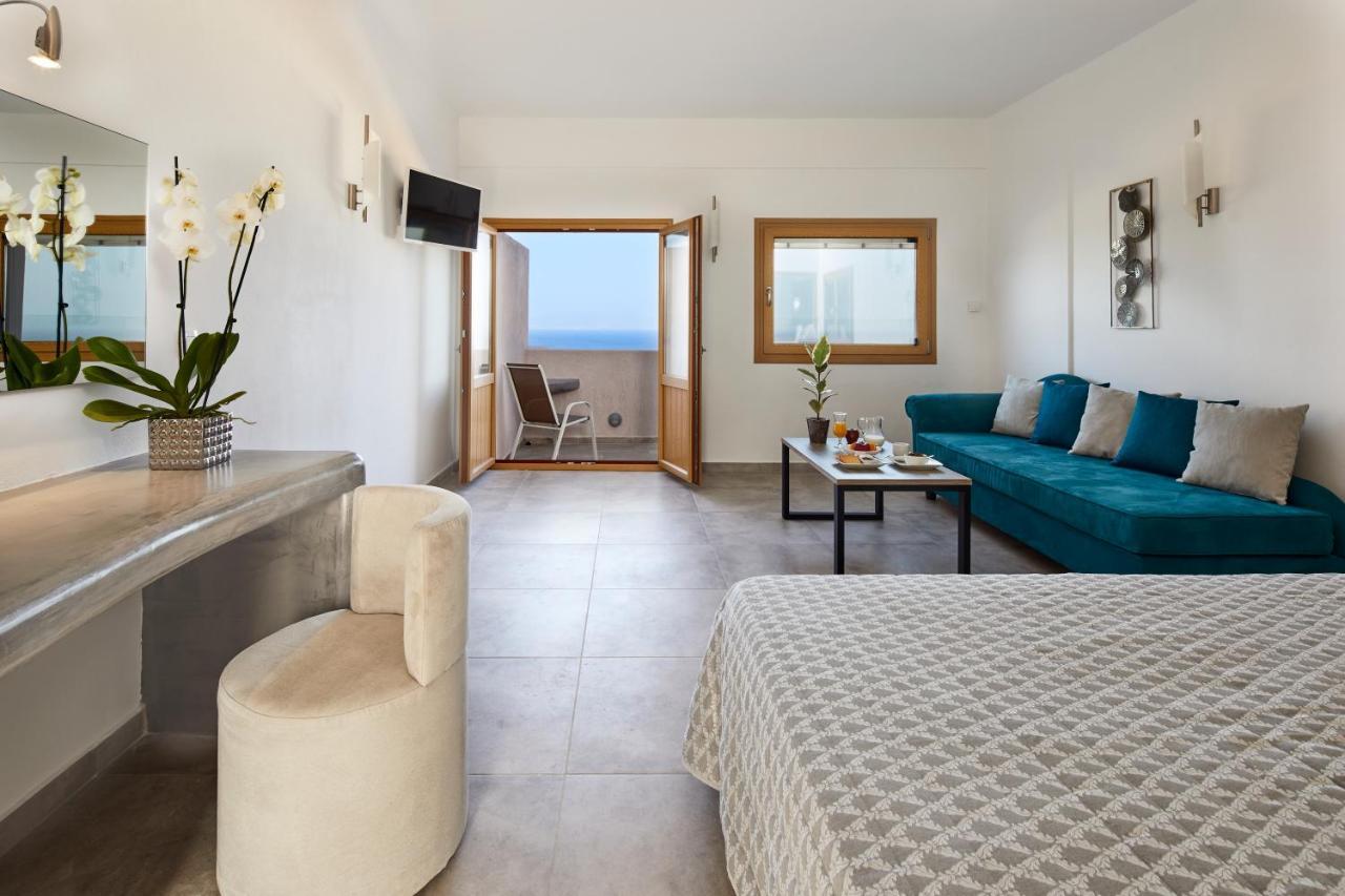 Alyvia Suites Oia  Exterior photo