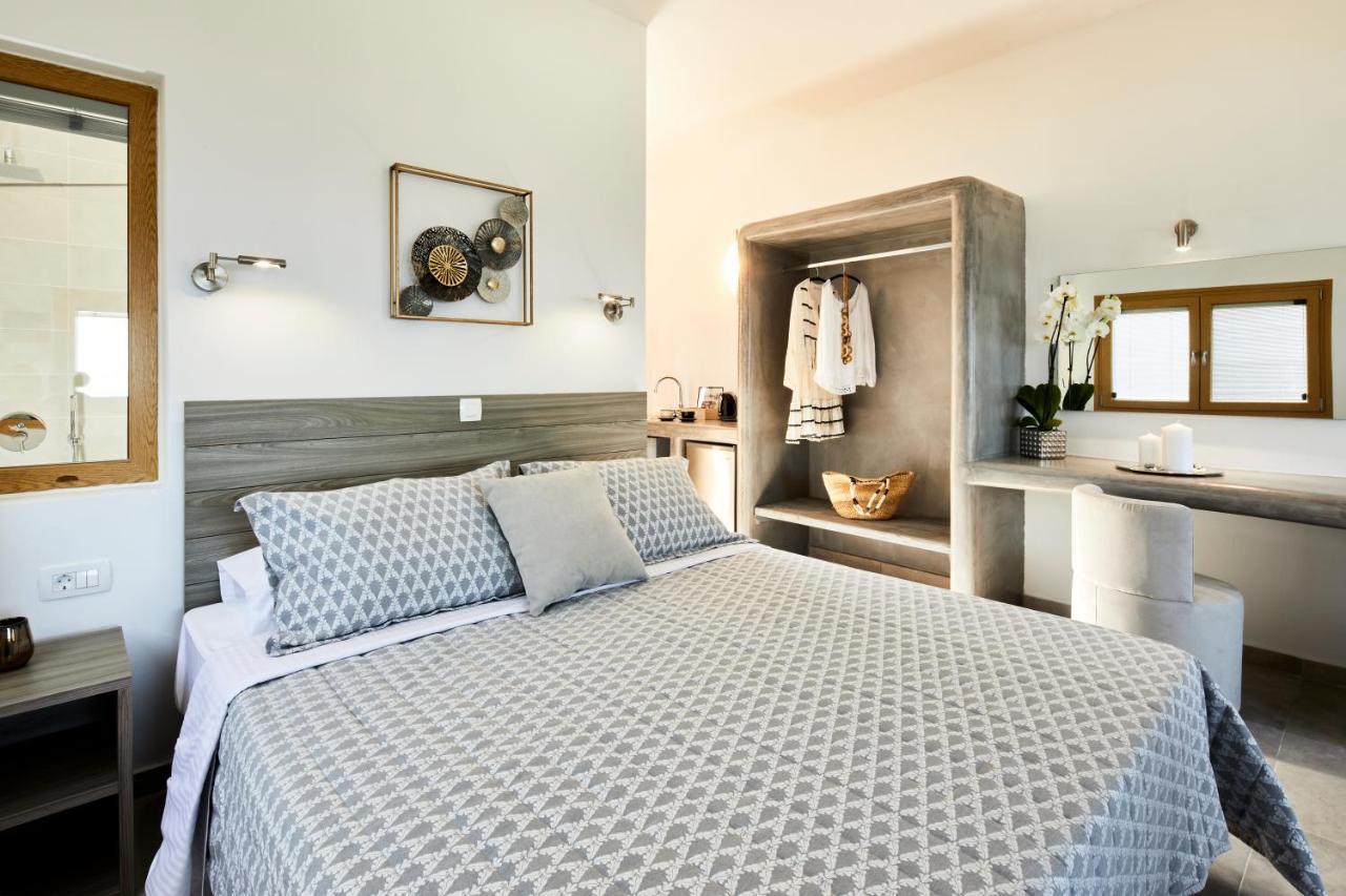 Alyvia Suites Oia  Exterior photo