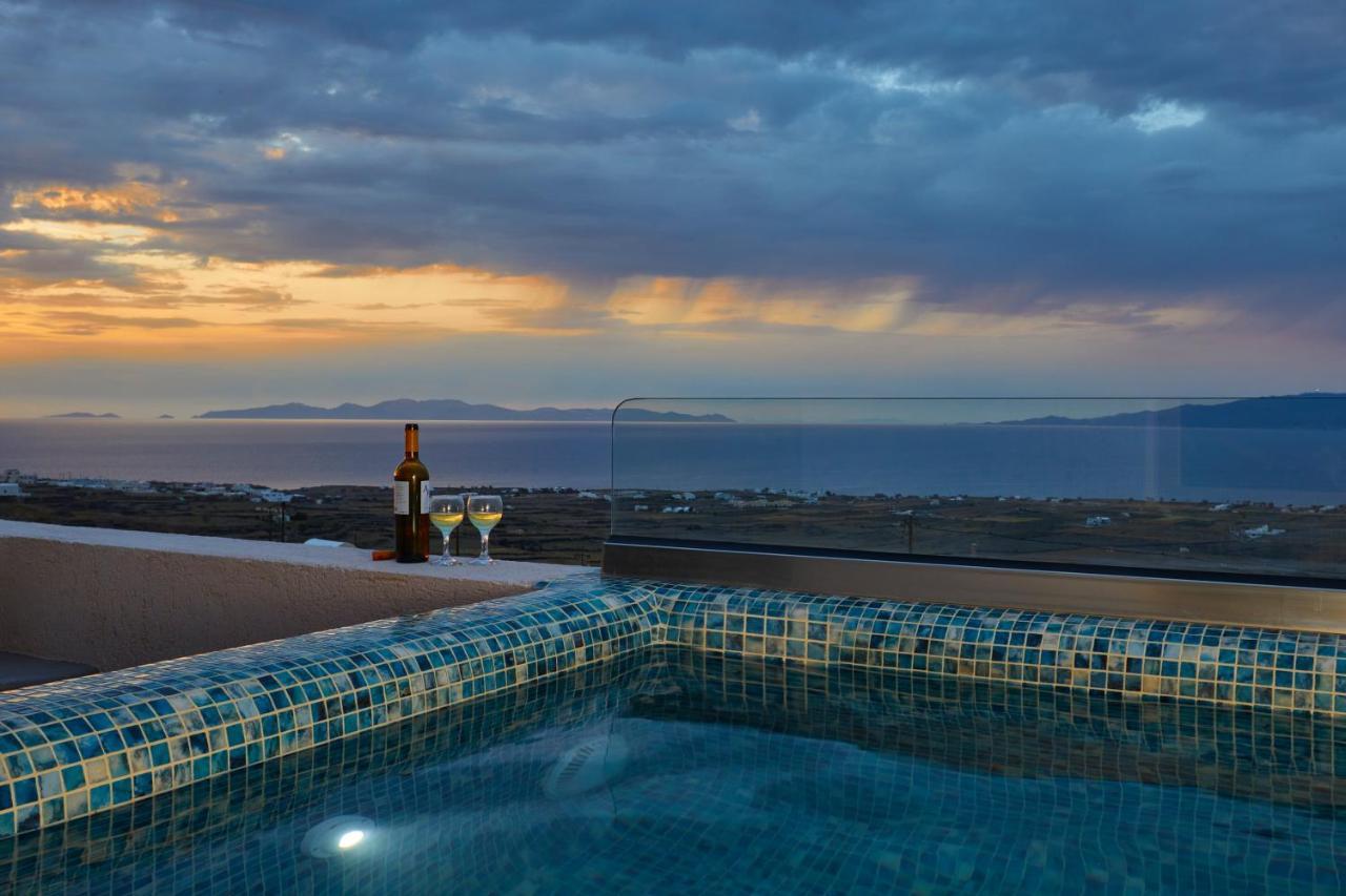 Alyvia Suites Oia  Exterior photo